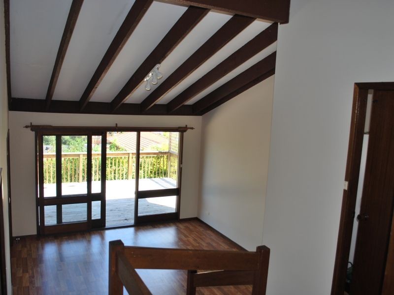 33 Hassan Street, Lake Heights NSW 2502