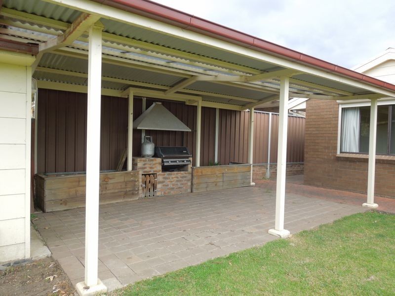 15 Sierra Drive, Horsley NSW 2530