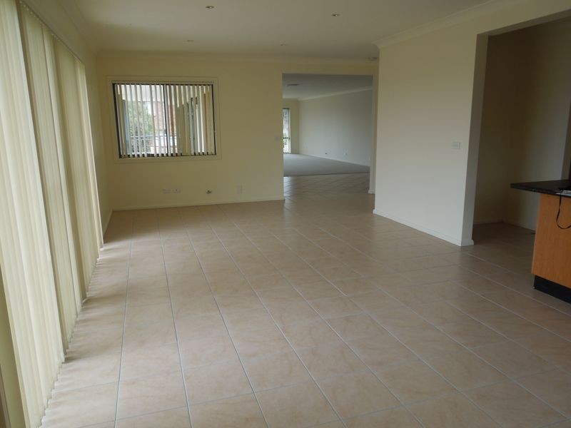 80 Shearwater Drive, Berkeley NSW 2506