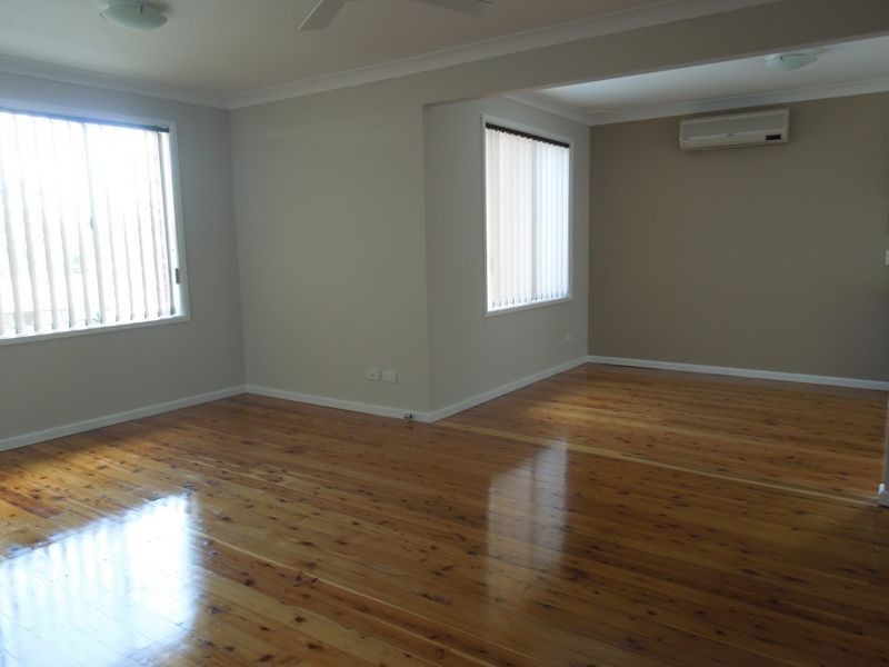 12 Cleary Avenue, Kanahooka NSW 2530