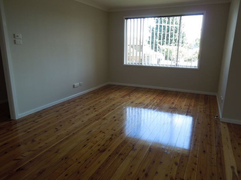 12 Cleary Avenue, Kanahooka NSW 2530