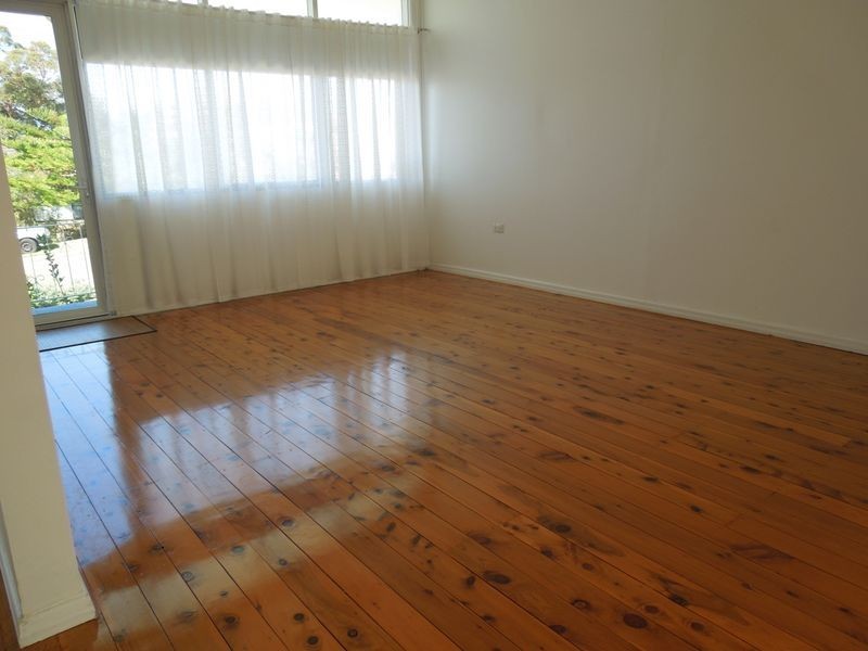 8 Devon Road, Dapto NSW 2530