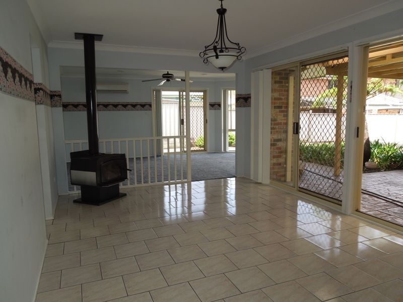 10 Roper Road, Albion Park NSW 2527