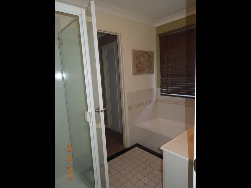 68 Huxley Drive, Horsley NSW 2530