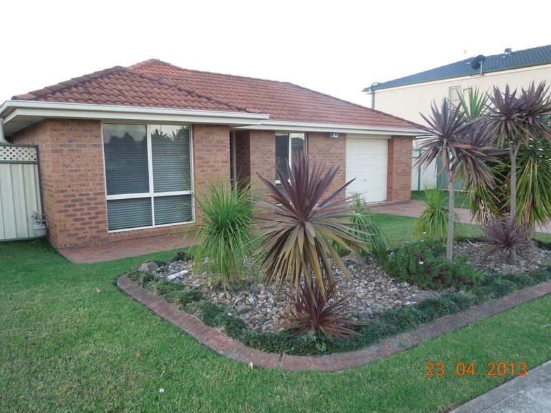 68 Huxley Drive, Horsley NSW 2530