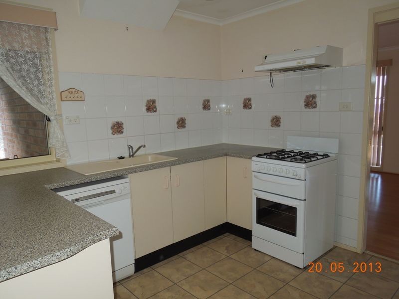 4 Willandra Place, Koonawarra NSW 2530
