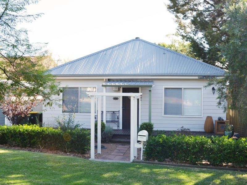 55 Bridge Avenue, Oak Flats NSW 2529