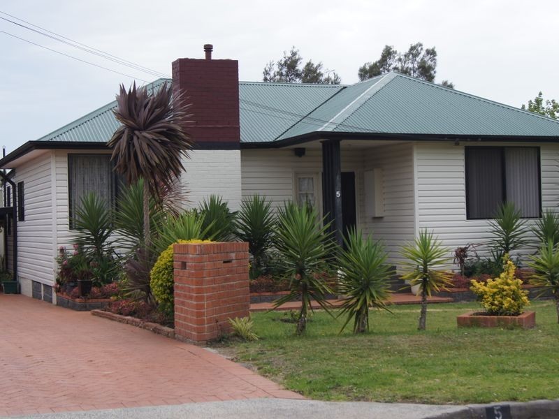 5 Massey Street, Berkeley NSW 2506