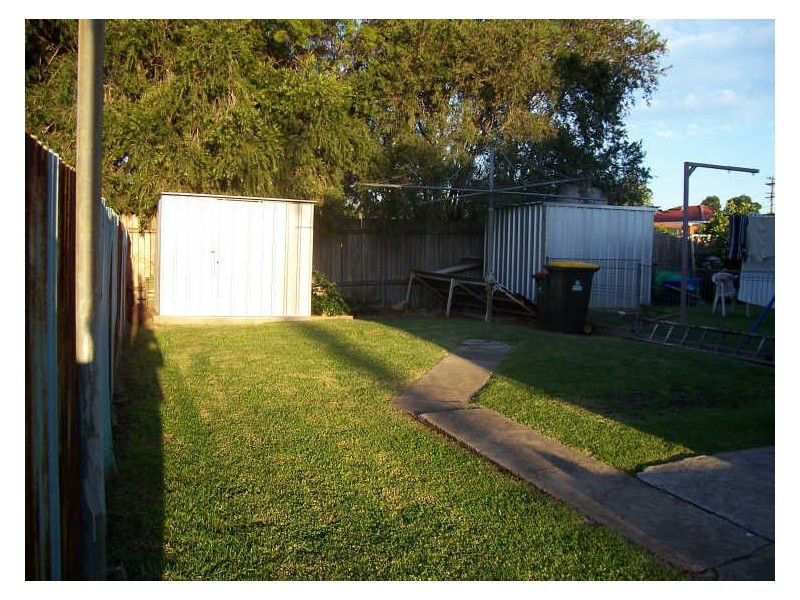 2/143 Princes Highway, Dapto NSW 2530