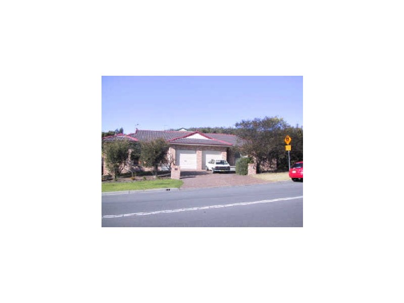 2/1 Severn Place, Albion Park NSW 2527