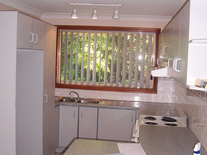 2/1 Severn Place, Albion Park NSW 2527