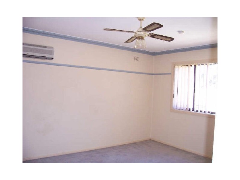 2 Yorkshire Road, Dapto NSW 2530