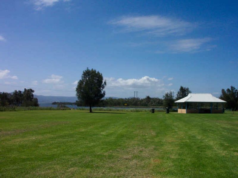 2/23 Oakland Avenue, Windang NSW 2528