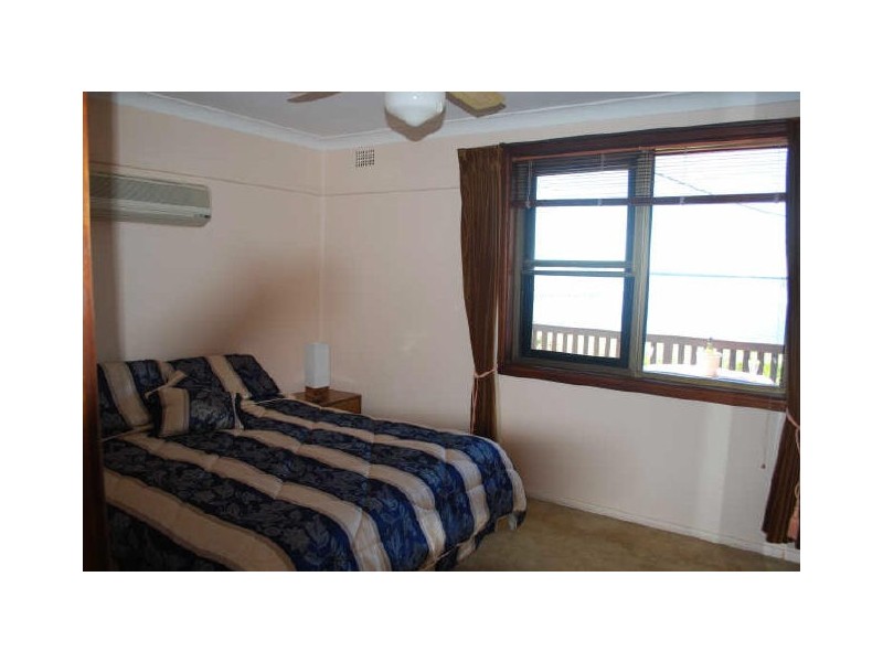 14 Holborn Street, Berkeley NSW 2506