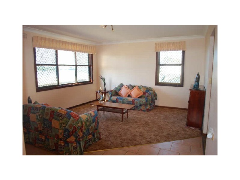 14 Holborn Street, Berkeley NSW 2506
