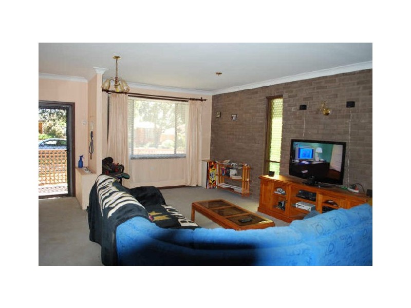 11 Lobelia Street, Albion Park Rail NSW 2527
