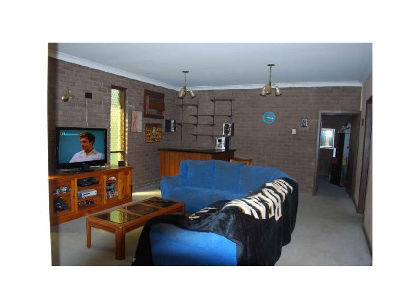 11 Lobelia Street, Albion Park Rail NSW 2527
