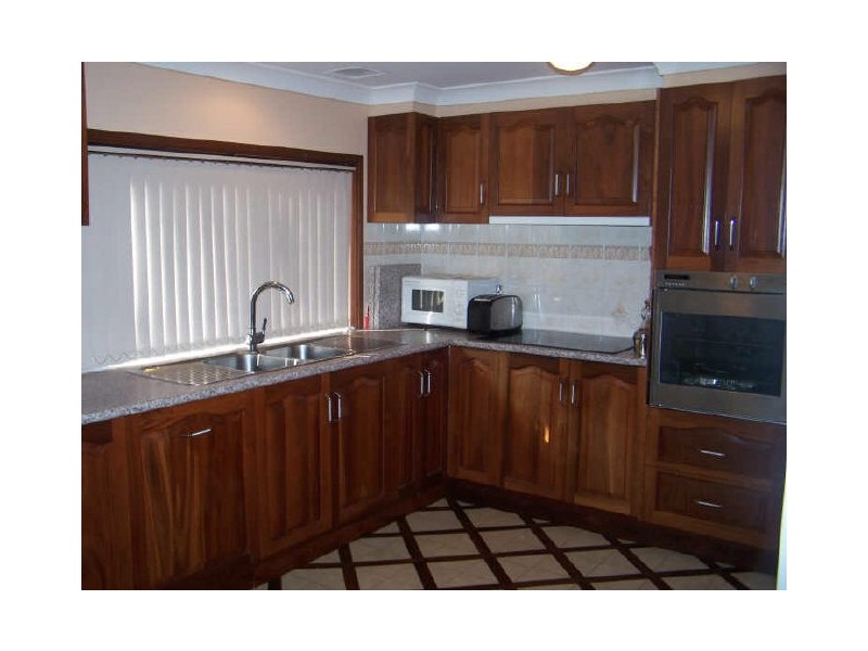 14 Bruce Street, Unanderra NSW 2526