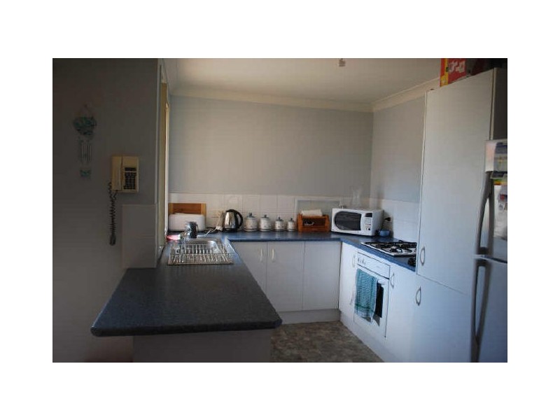 11 Cathie Close, Flinders NSW 2529