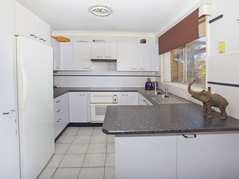 32 Tait Avenue, Kanahooka NSW 2530