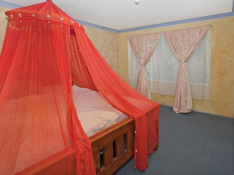 32 Tait Avenue, Kanahooka NSW 2530