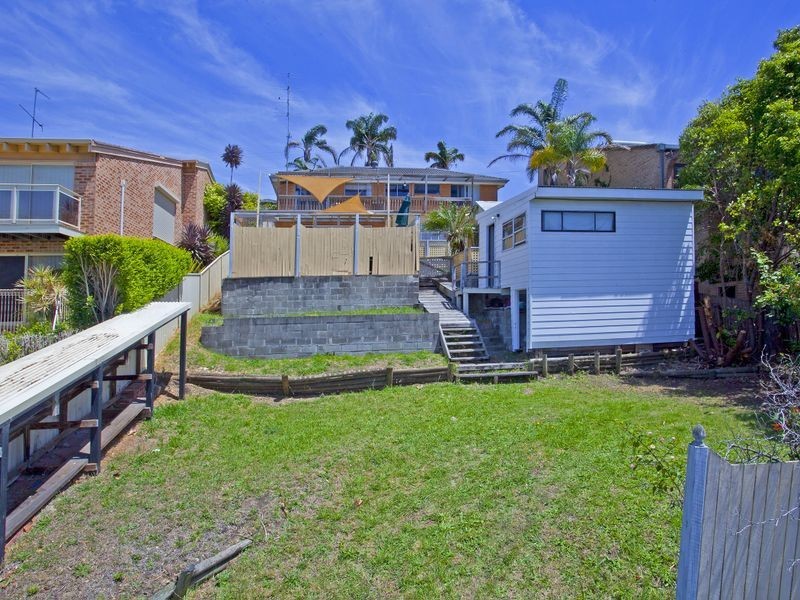 32 Tait Avenue, Kanahooka NSW 2530