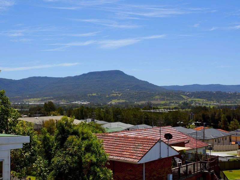 32 Tait Avenue, Kanahooka NSW 2530