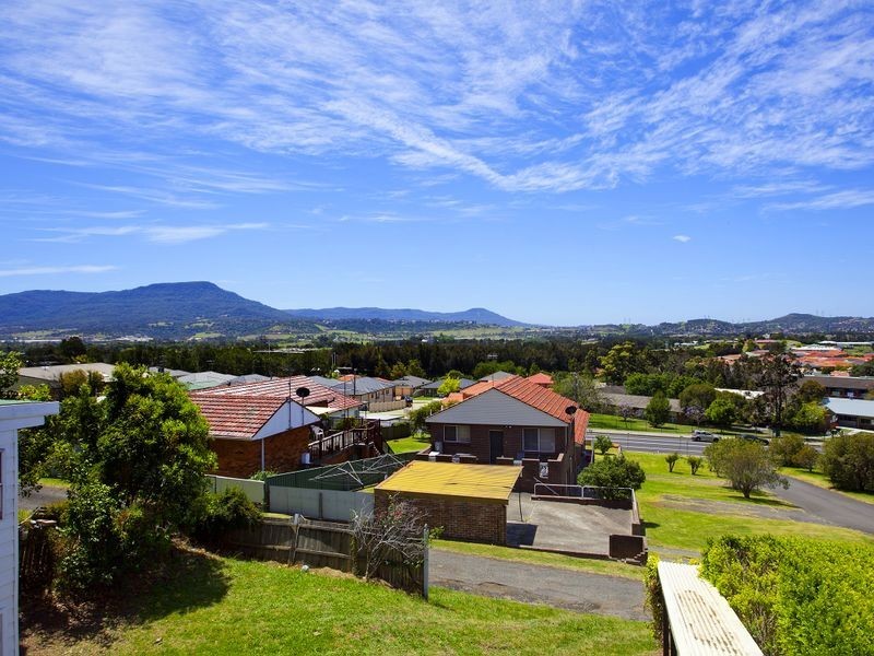 32 Tait Avenue, Kanahooka NSW 2530