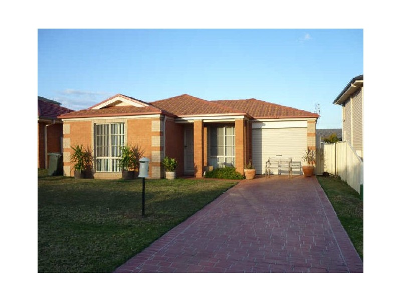 9 Selwyn Grove, Horsley NSW 2530