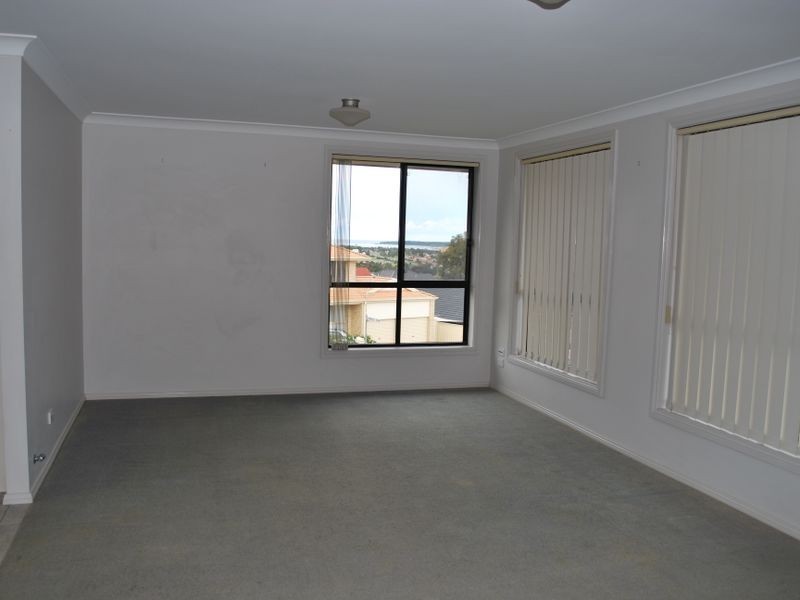 3/2 Yarle Crescent, Flinders NSW 2529