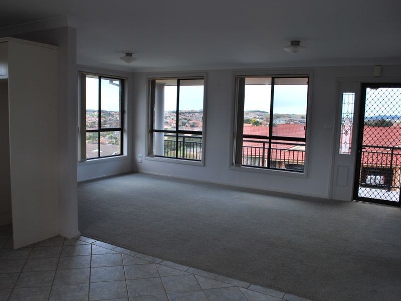 3/2 Yarle Crescent, Flinders NSW 2529