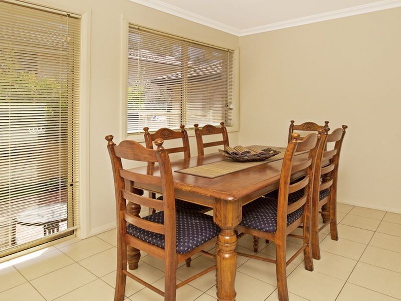 2 Macalister Terrace, Albion Park NSW 2527