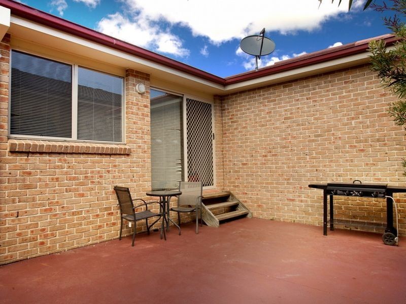 2 Macalister Terrace, Albion Park NSW 2527