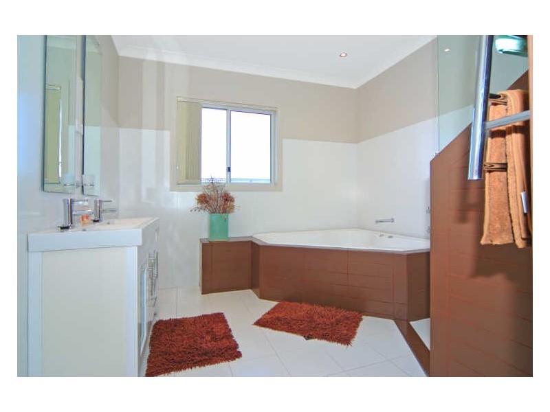 13 Gerongar Crescent, Haywards Bay NSW 2530