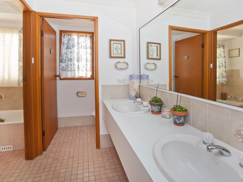 126 Tait Avenue, Kanahooka NSW 2530