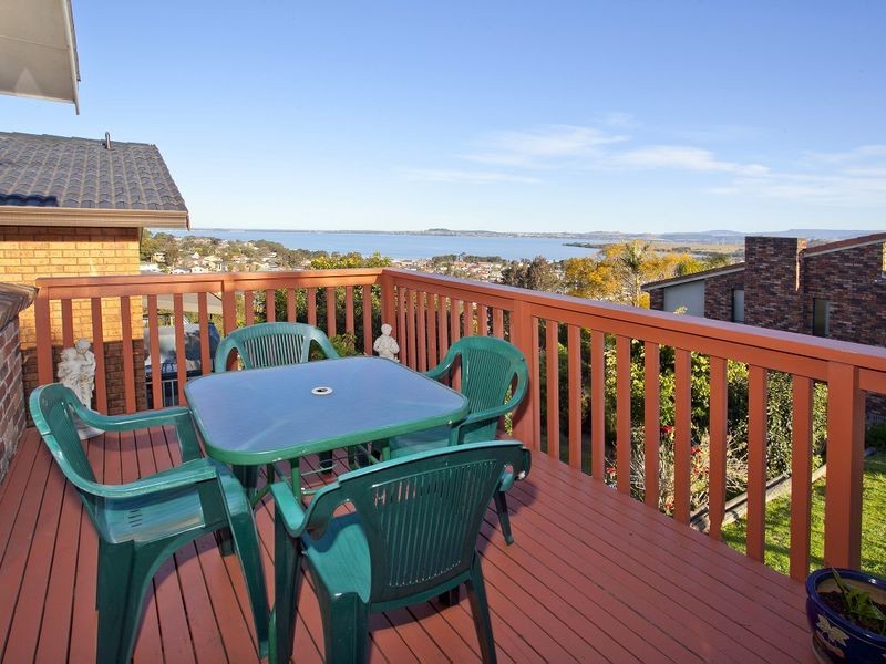 126 Tait Avenue, Kanahooka NSW 2530