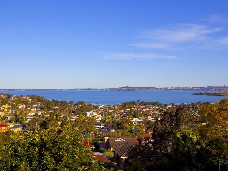 126 Tait Avenue, Kanahooka NSW 2530