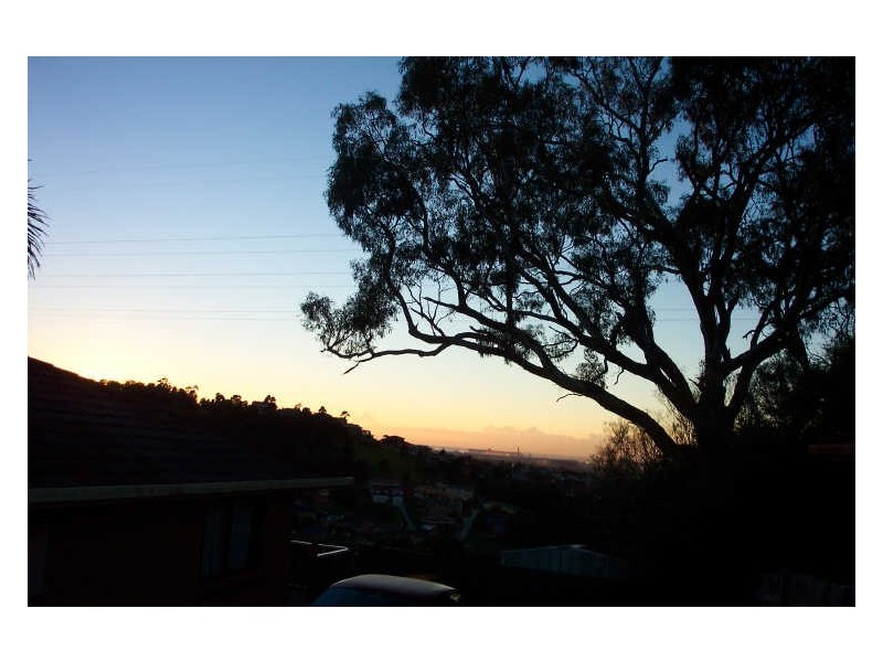 15 Ribbonwood Road, Farmborough Heights NSW 2526