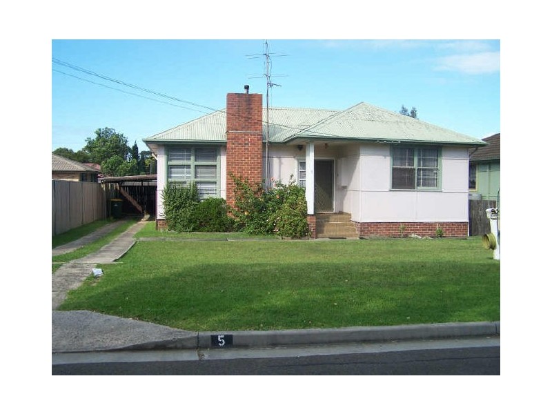 5 Massey Street, Berkeley NSW 2506