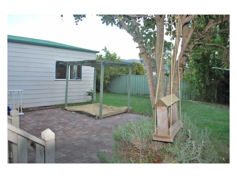 15 Hamilton Street, Albion Park NSW 2527