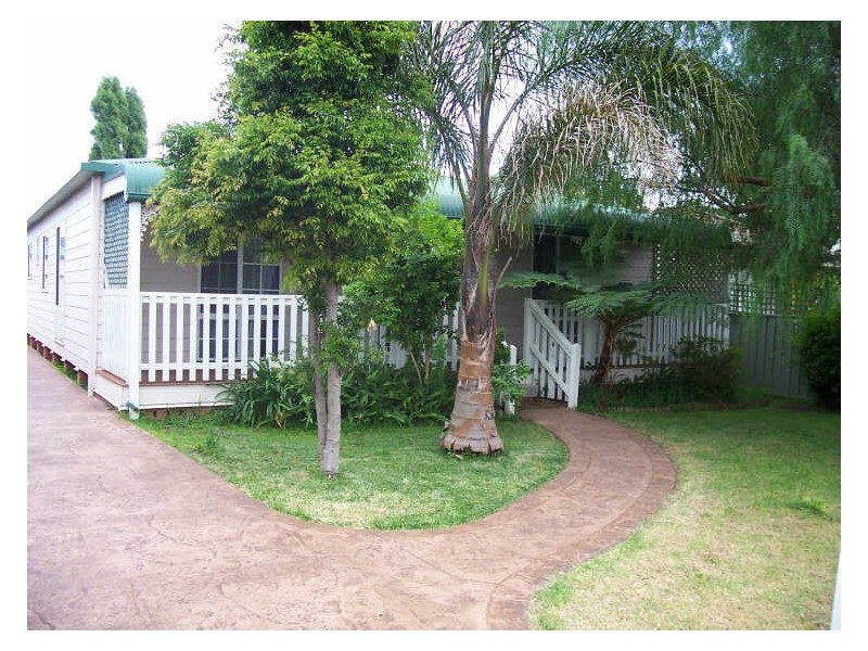 15 Hamilton Street, Albion Park NSW 2527