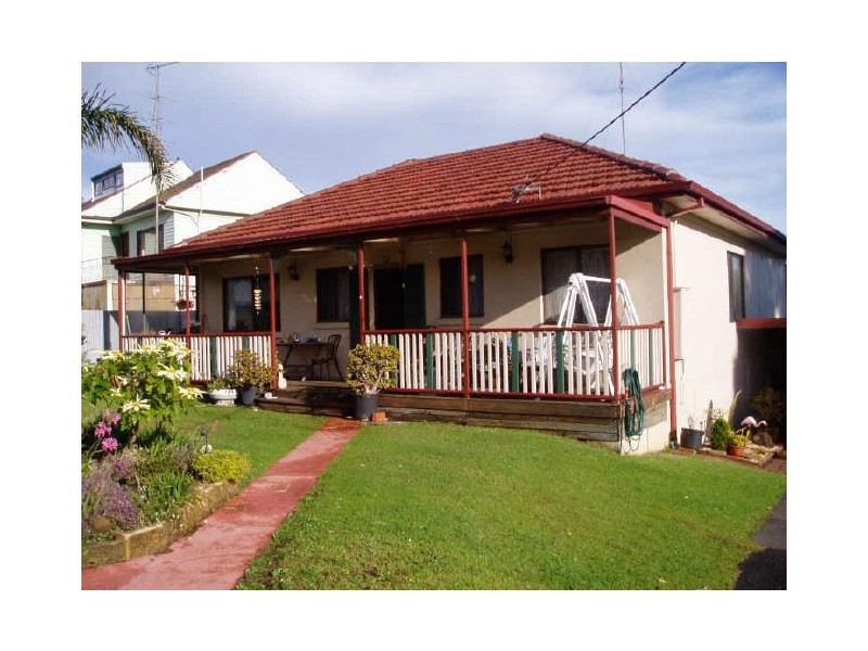 50 Flagstaff Road, Warrawong NSW 2502