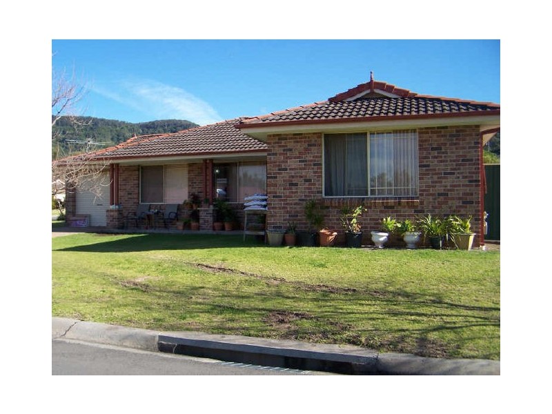 4 Tully Crescent, Albion Park NSW 2527