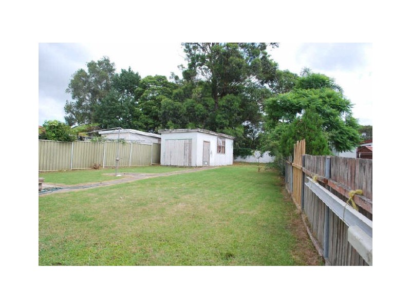 12 Gloucester Crescent, Dapto NSW 2530