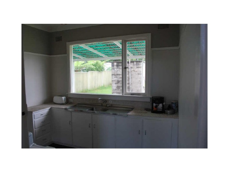 12 Gloucester Crescent, Dapto NSW 2530