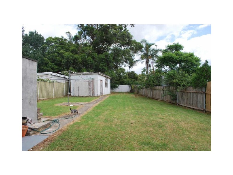12 Gloucester Crescent, Dapto NSW 2530