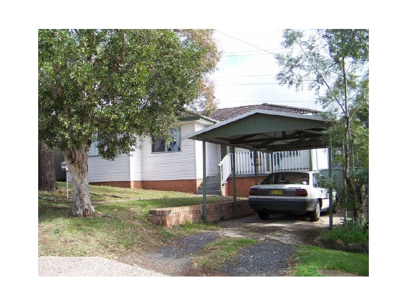 82 Tait Avenue, Kanahooka NSW 2530