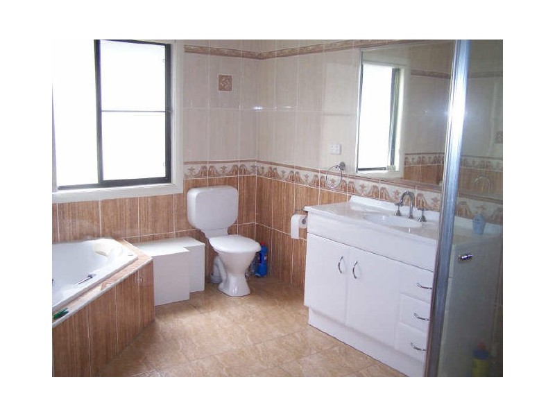210 Kanahooka Road, Kanahooka NSW 2530