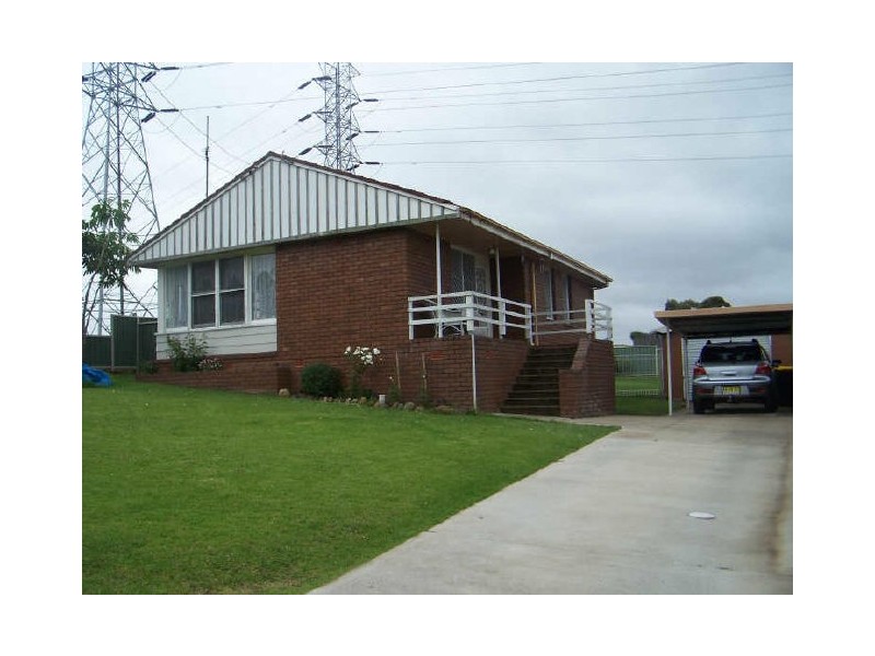 11 Gilba Road, Koonawarra NSW 2530