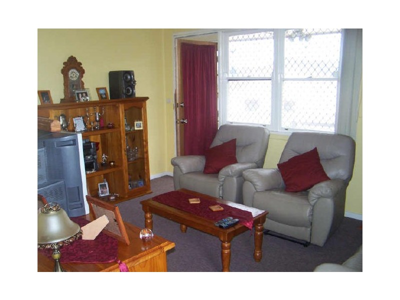 11 Gilba Road, Koonawarra NSW 2530